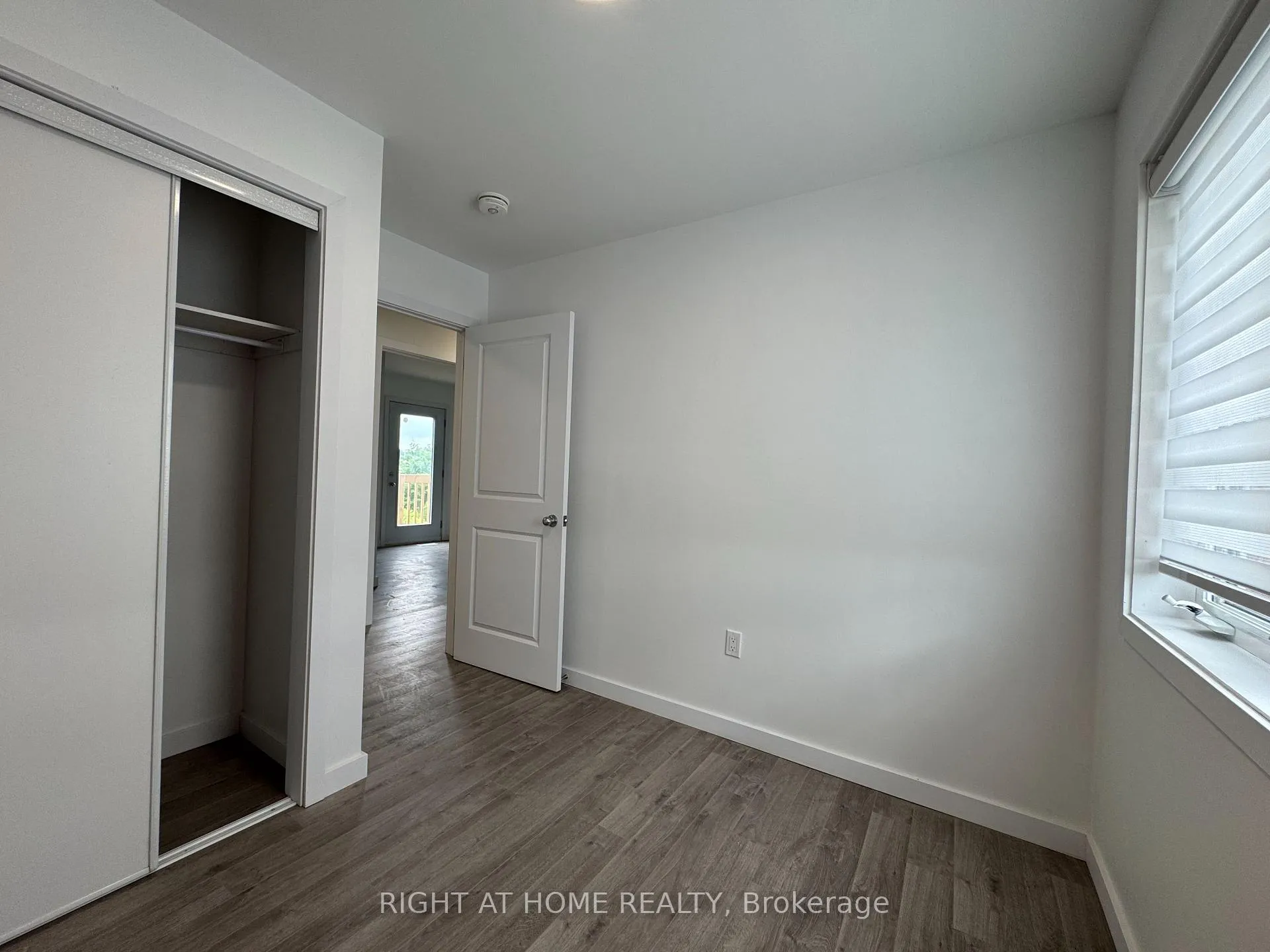 Photo 19 of Unit (Main), 119 Highriver Trail, Welland, Broadway — HOMEH