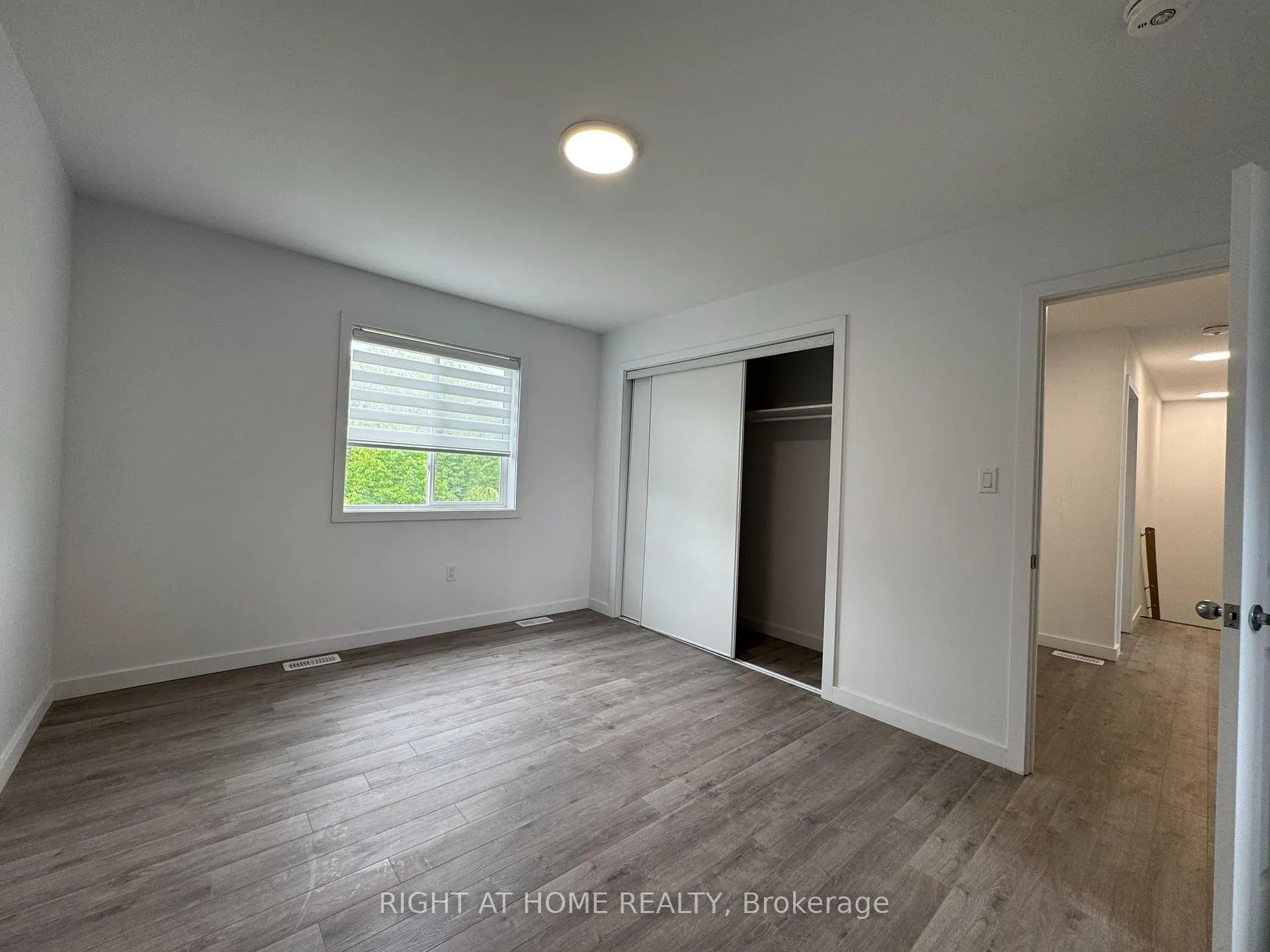 Photo 20 of Unit (Main), 119 Highriver Trail, Welland, Broadway — HOMEH