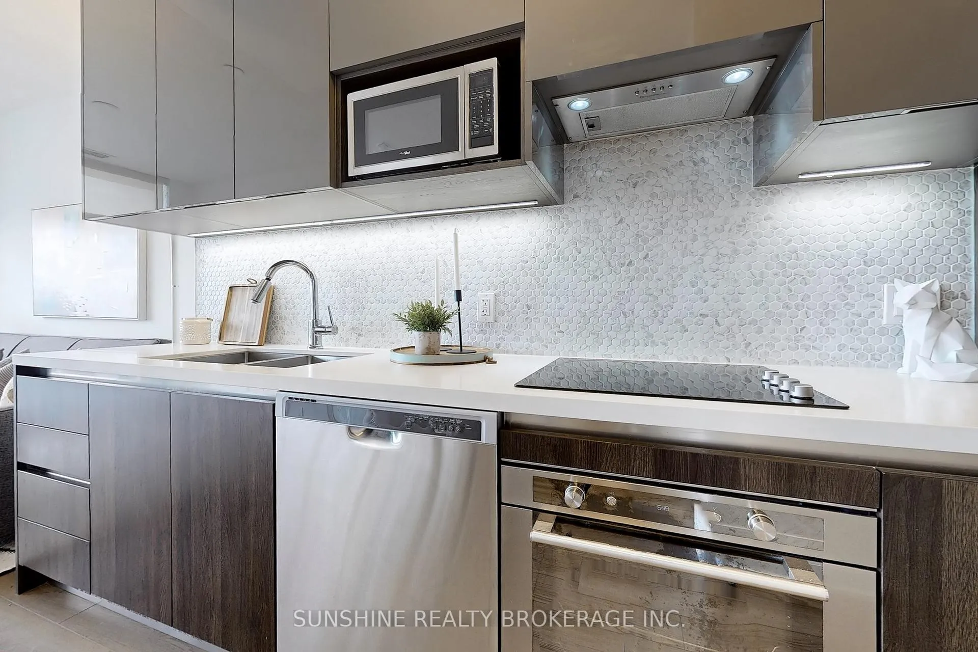 Photo 7 of Unit 2201, 15 Water Walk Drive, Markham, Unionville — HOMEH