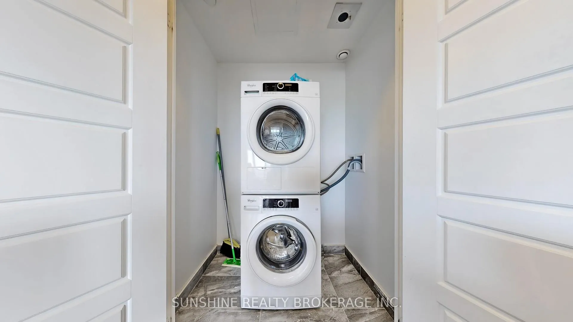 Photo 13 of Unit 2201, 15 Water Walk Drive, Markham, Unionville — HOMEH