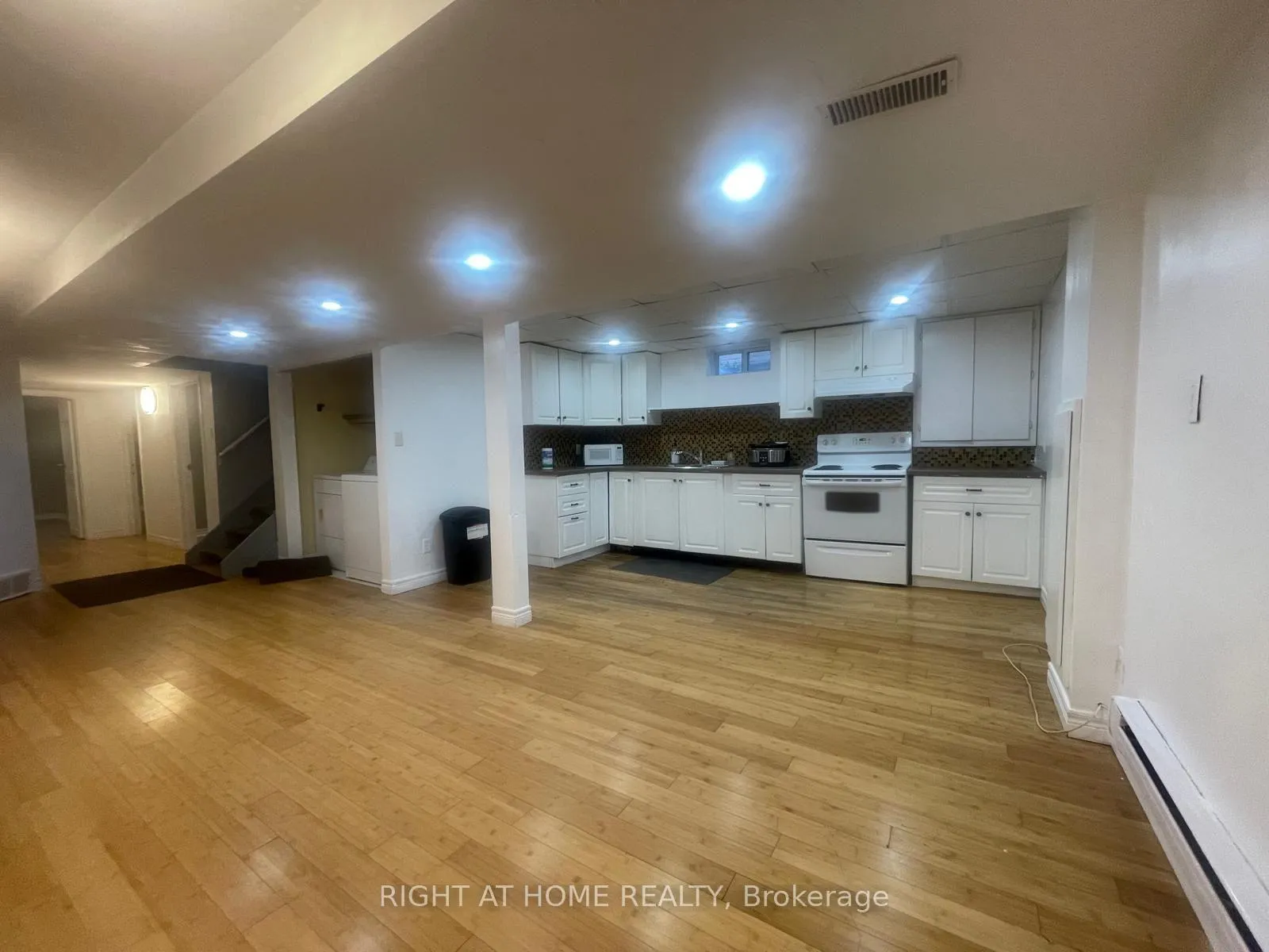 Photo of Unit (Basmt), 135 Northgate Drive