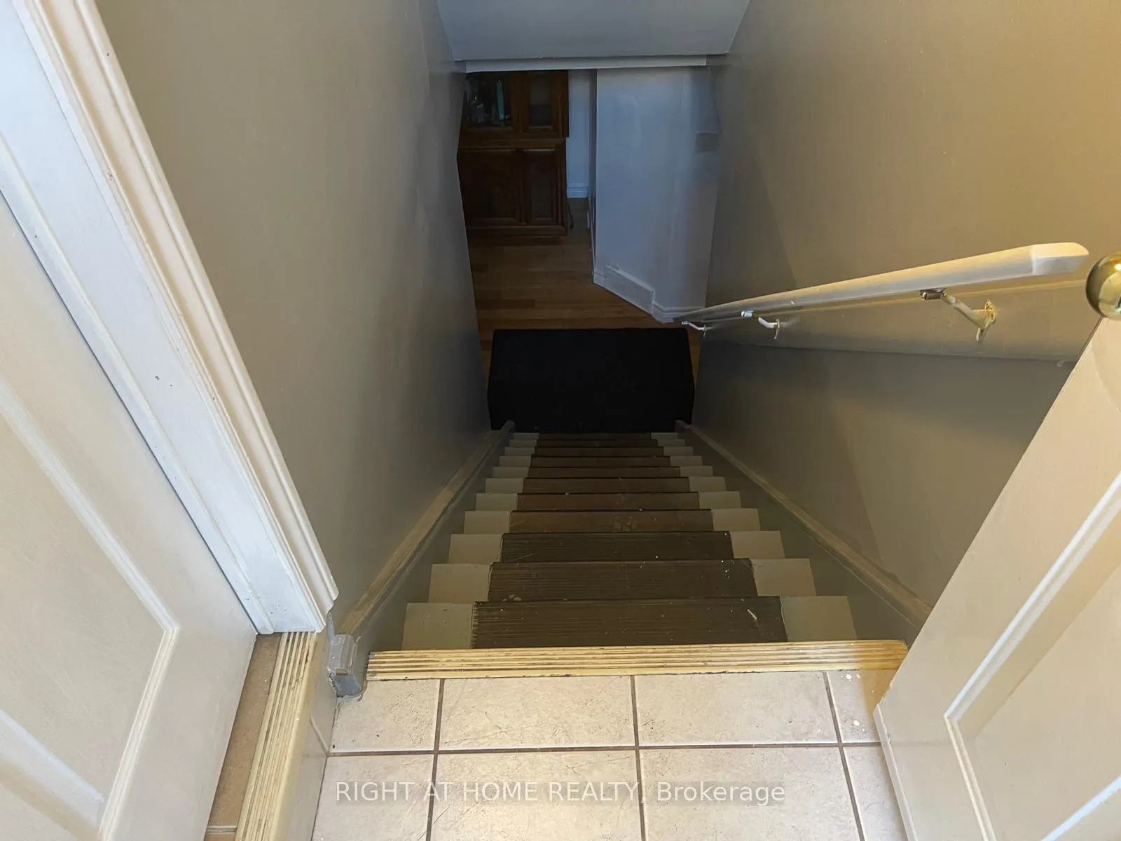Photo 3 of Unit (Basmt), 135 Northgate Drive, Welland, N. Welland — HOMEH