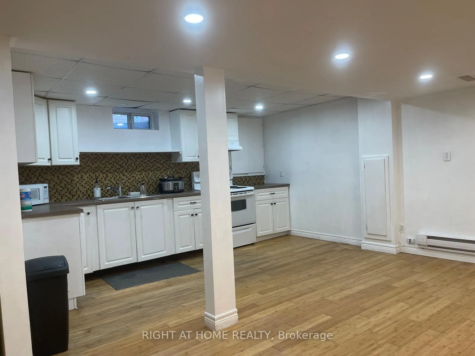 Photo 7 of Unit (Basmt), 135 Northgate Drive, Welland, N. Welland — HOMEH
