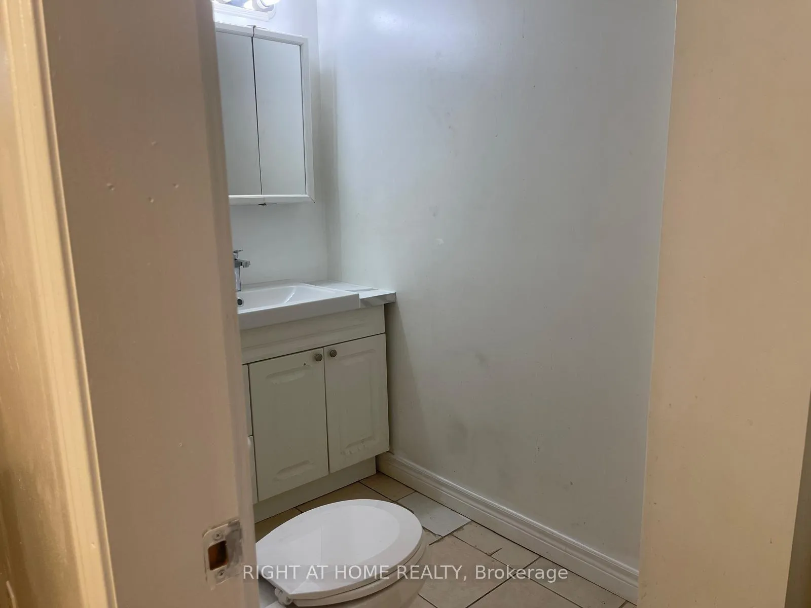 Photo 11 of Unit (Basmt), 135 Northgate Drive, Welland, N. Welland — HOMEH