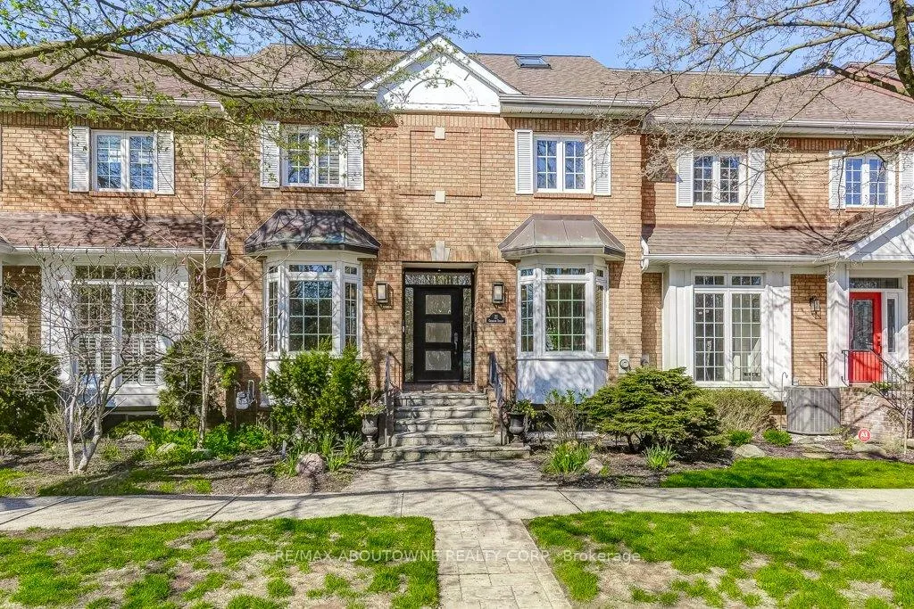 Photo 1 of 21 Chisholm Street, Oakville, Central — HOMEH
