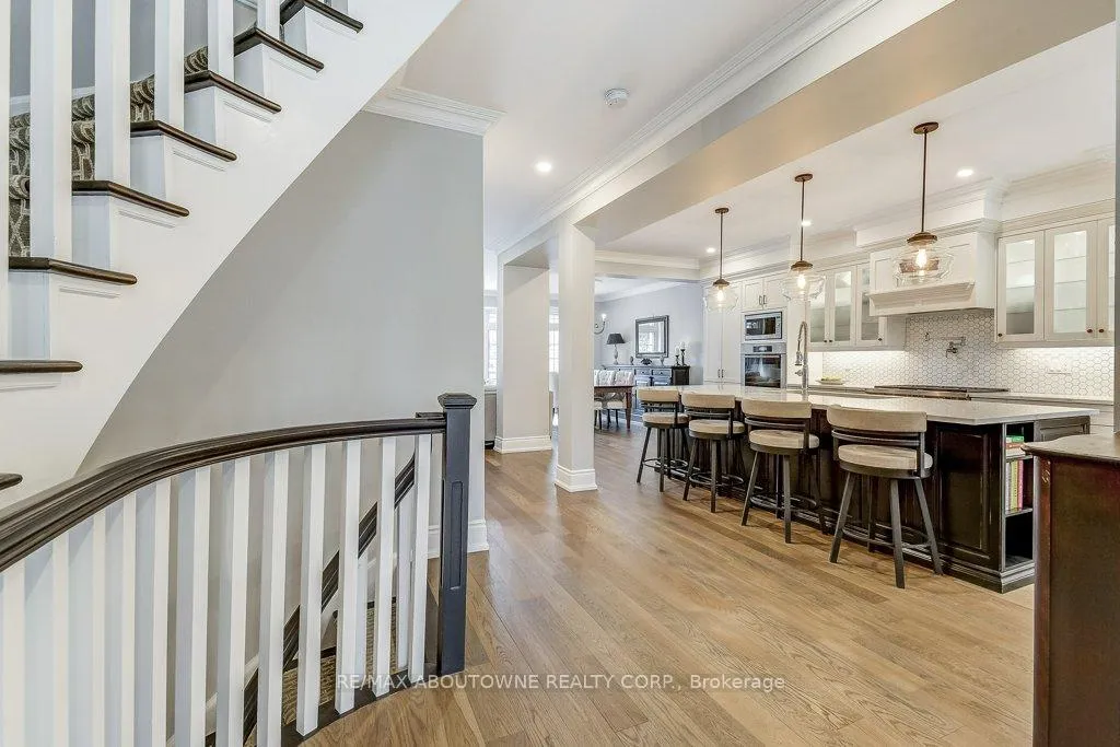 Photo 5 of 21 Chisholm Street, Oakville, Central — HOMEH