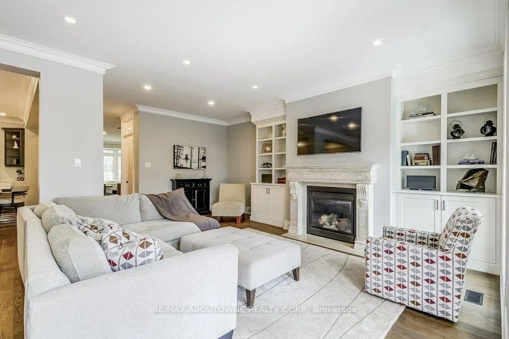 Photo 14 of 21 Chisholm Street, Oakville, Central — HOMEH