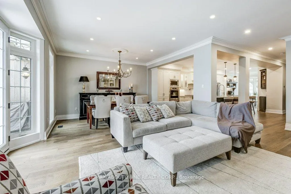 Photo 17 of 21 Chisholm Street, Oakville, Central — HOMEH