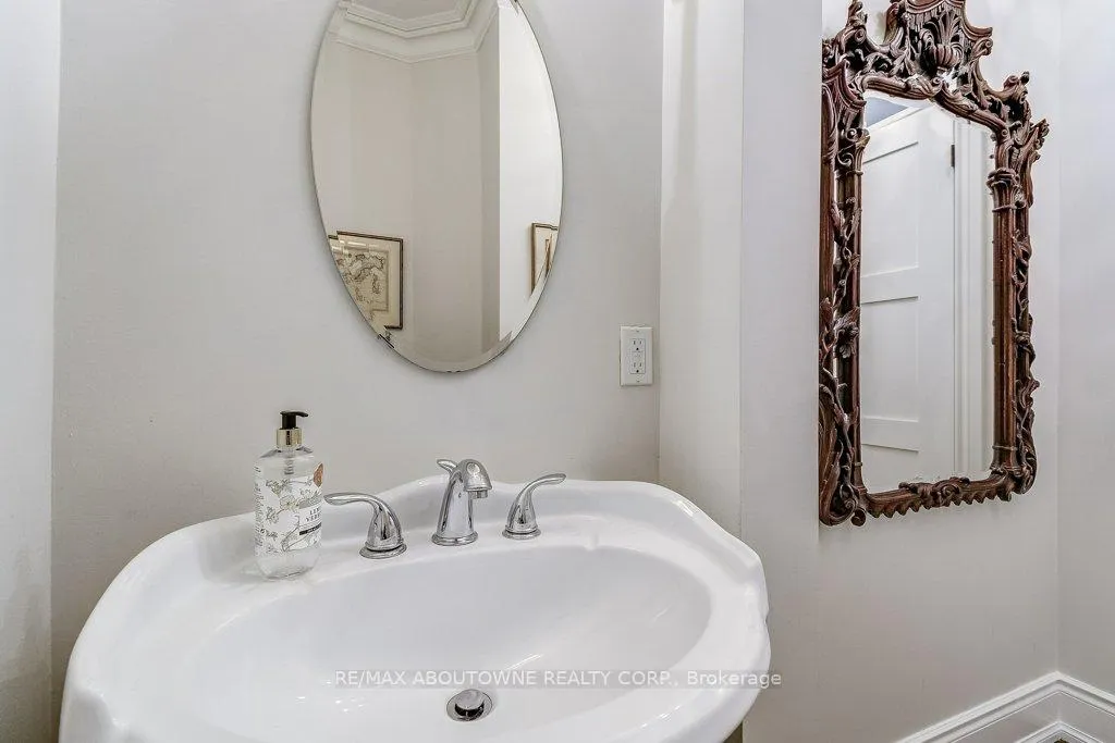 Photo 20 of 21 Chisholm Street, Oakville, Central — HOMEH