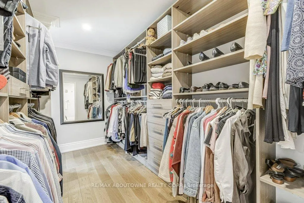 Photo 24 of 21 Chisholm Street, Oakville, Central — HOMEH