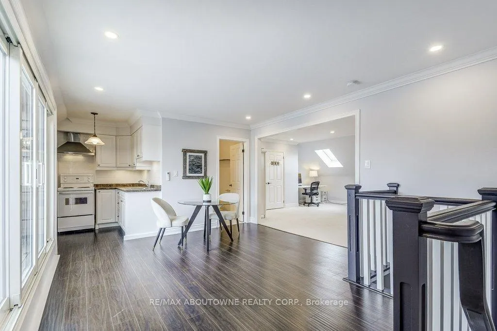 Photo 29 of 21 Chisholm Street, Oakville, Central — HOMEH