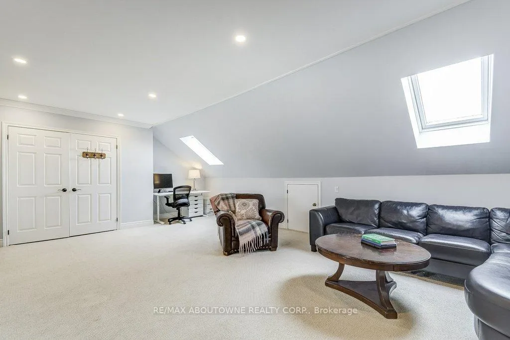 Photo 33 of 21 Chisholm Street, Oakville, Central — HOMEH