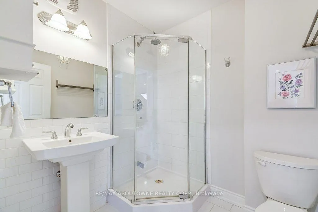 Photo 37 of 21 Chisholm Street, Oakville, Central — HOMEH