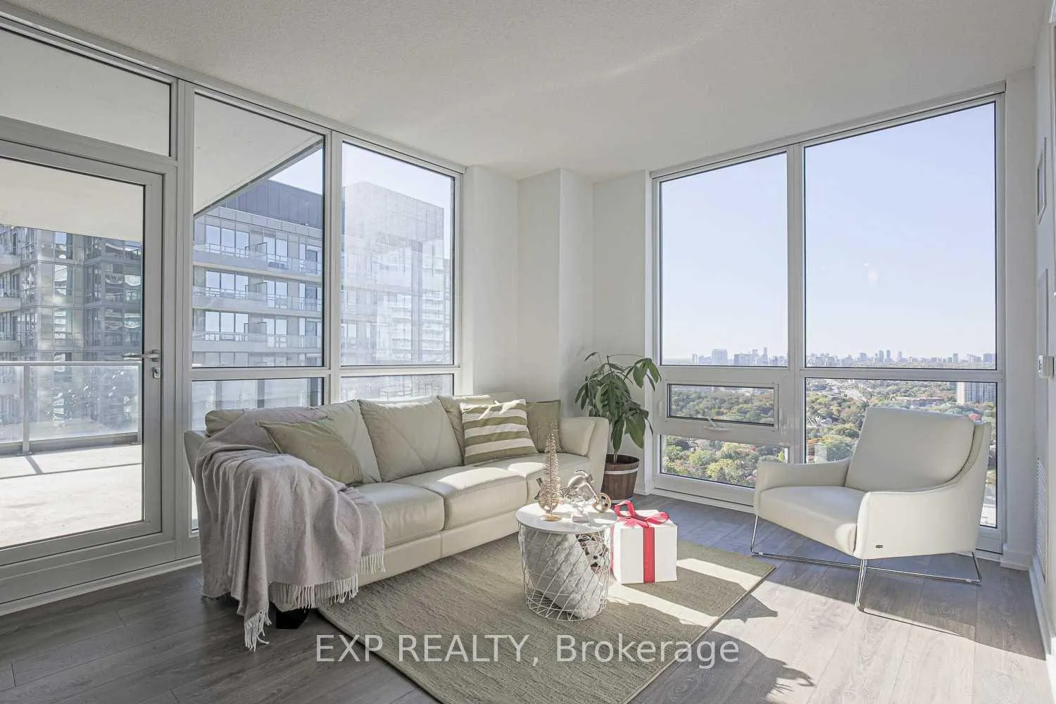 Photo 7 of Unit 2104, 56 Forest Manor Road, North York, Henry Farm — HOMEH