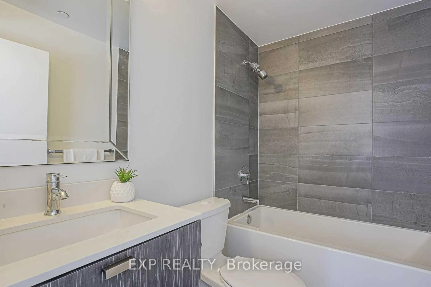 Photo 15 of Unit 2104, 56 Forest Manor Road, North York, Henry Farm — HOMEH