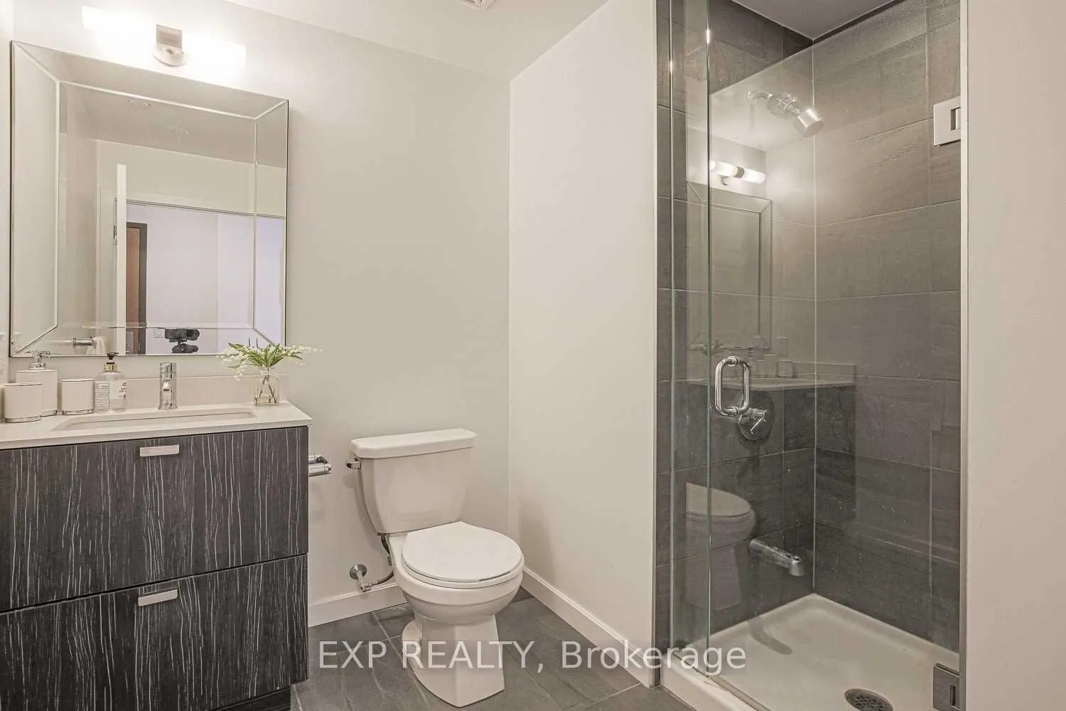 Photo 17 of Unit 2104, 56 Forest Manor Road, North York, Henry Farm — HOMEH