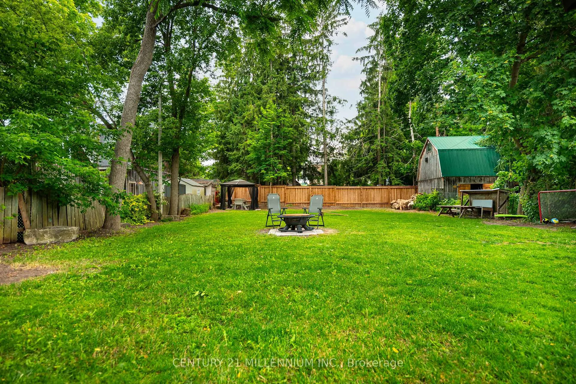 Photo 31 of 20 Alexander Street, New Tecumseth, Tottenham — HOMEH