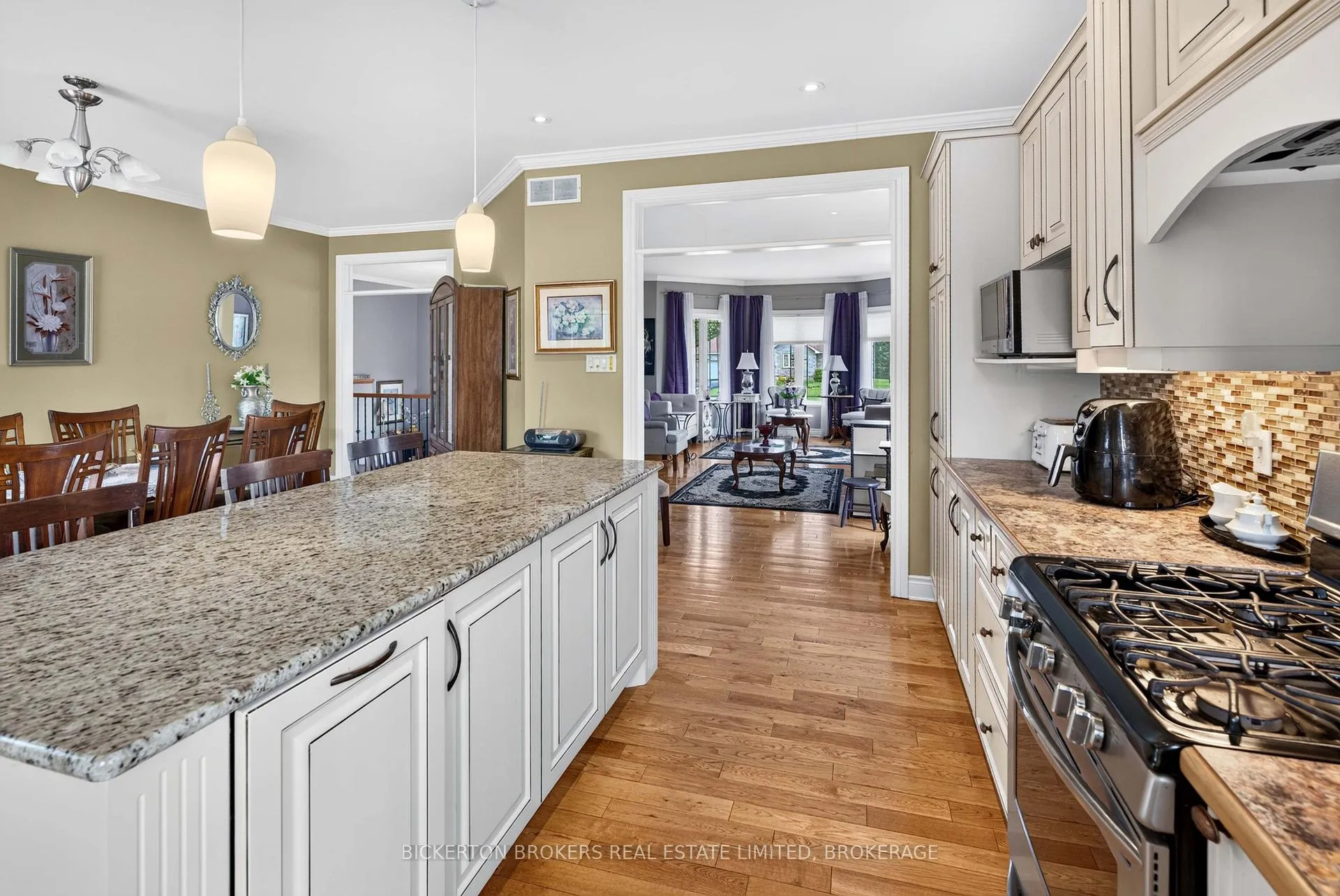 Photo 17 of 14 Apple Blossom Drive, Augusta, Augusta Twp — HOMEH