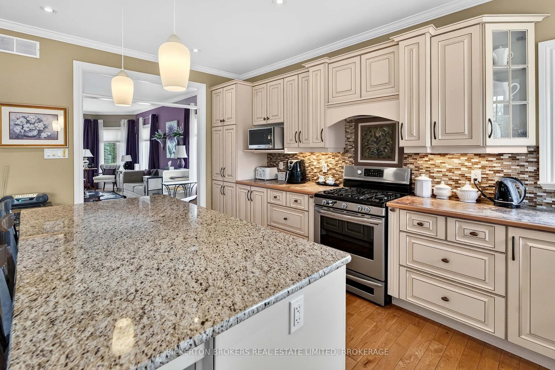 Photo 18 of 14 Apple Blossom Drive, Augusta, Augusta Twp — HOMEH