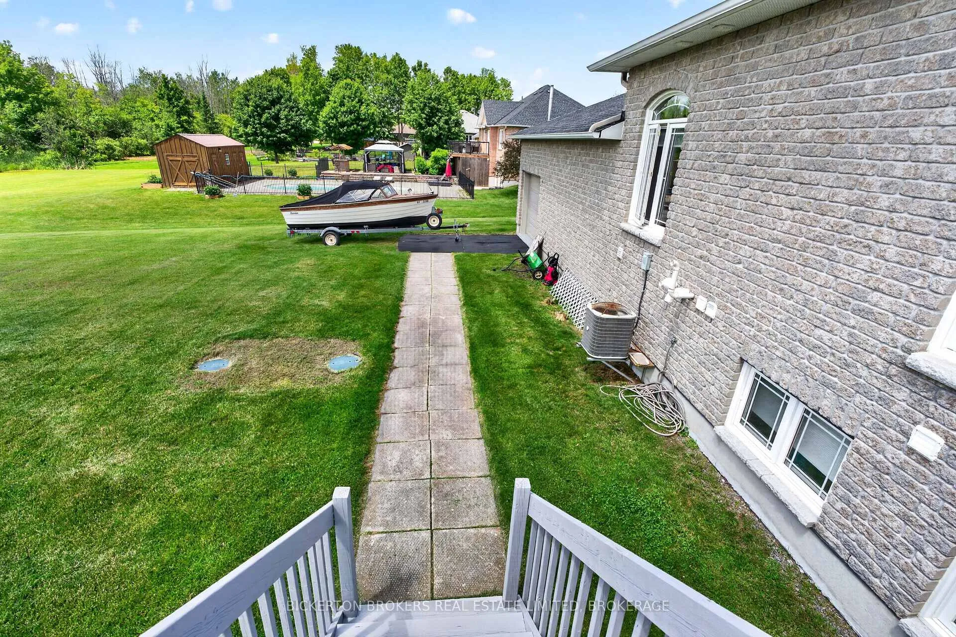 Photo 35 of 14 Apple Blossom Drive, Augusta, Augusta Twp — HOMEH