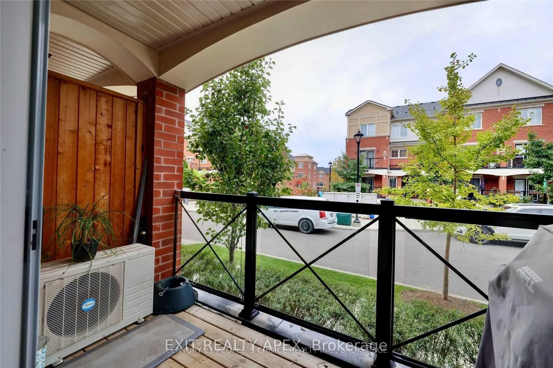 Photo 8 of Unit 19, 2504 Post Road, Oakville, River Oaks — HOMEH