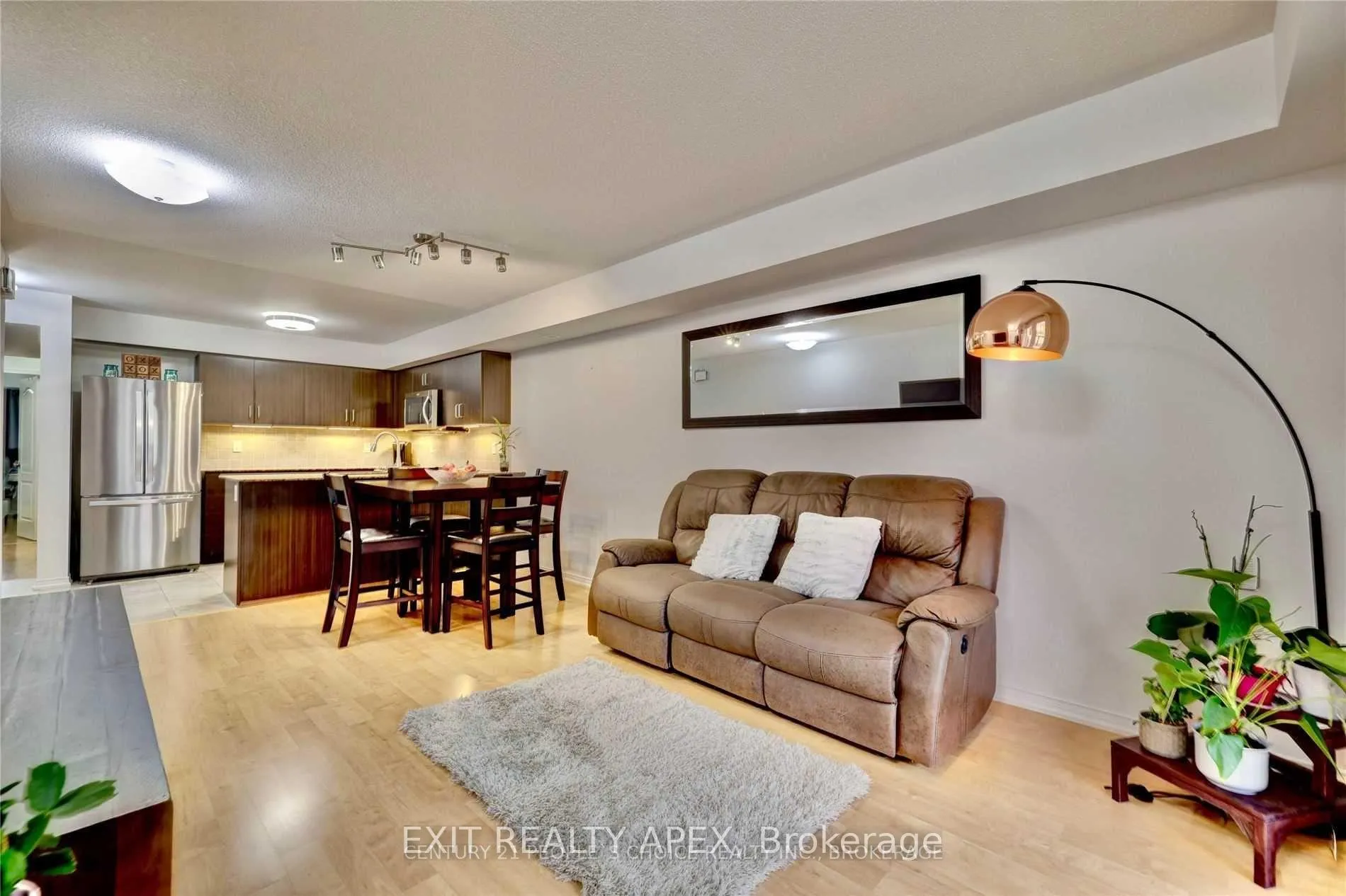 Photo 9 of Unit 19, 2504 Post Road, Oakville, River Oaks — HOMEH