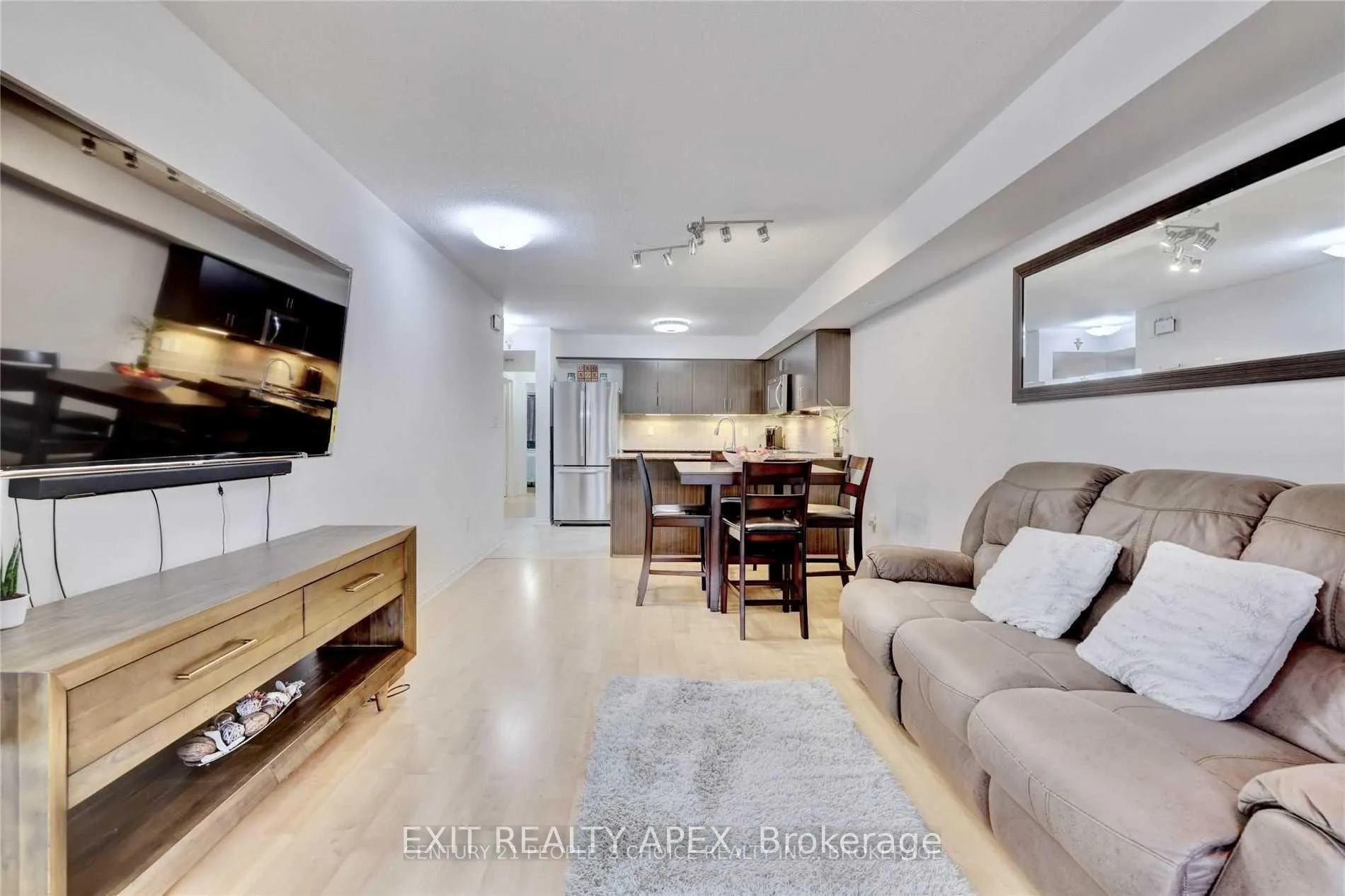 Photo 10 of Unit 19, 2504 Post Road, Oakville, River Oaks — HOMEH