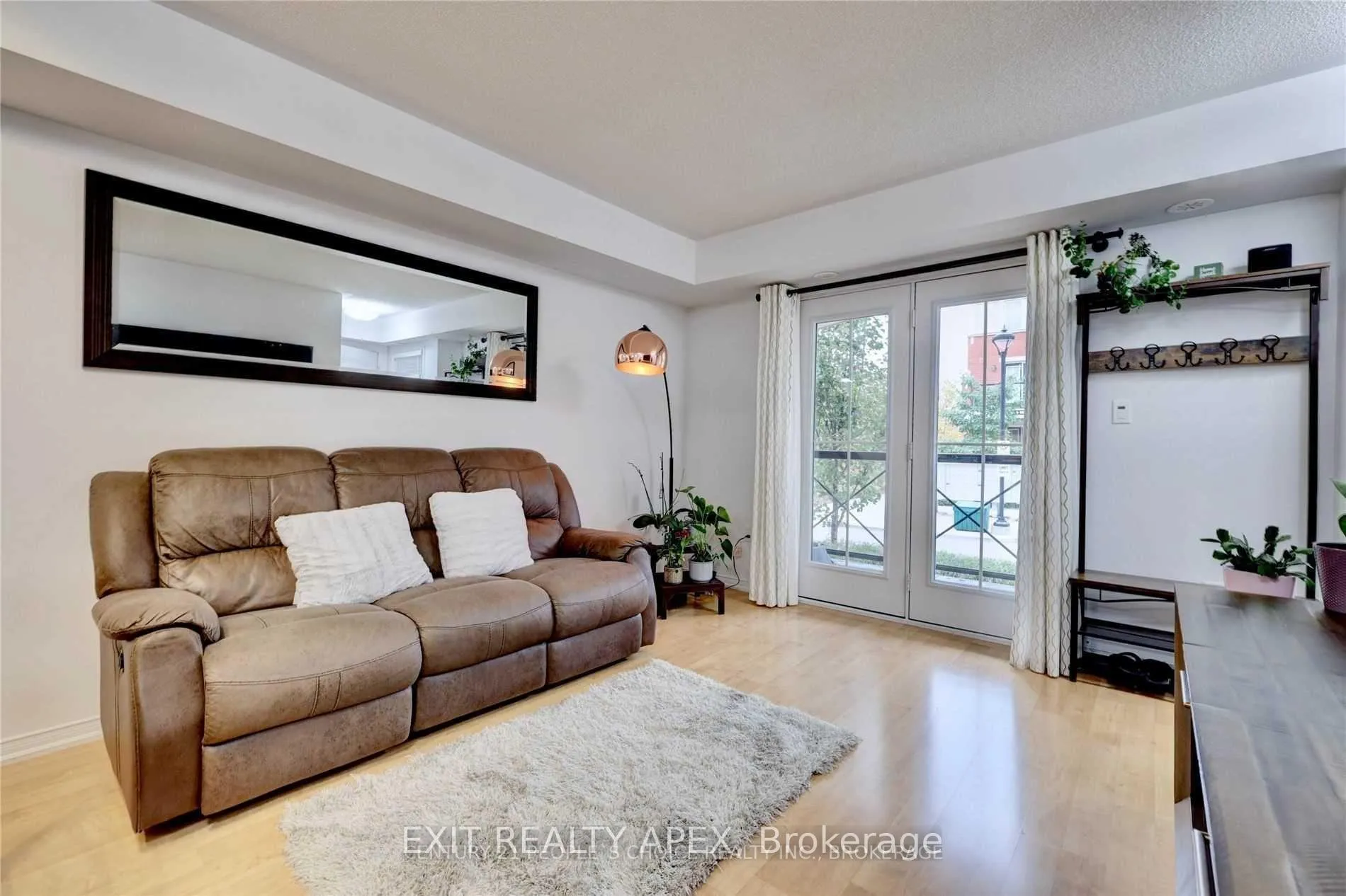 Photo 11 of Unit 19, 2504 Post Road, Oakville, River Oaks — HOMEH