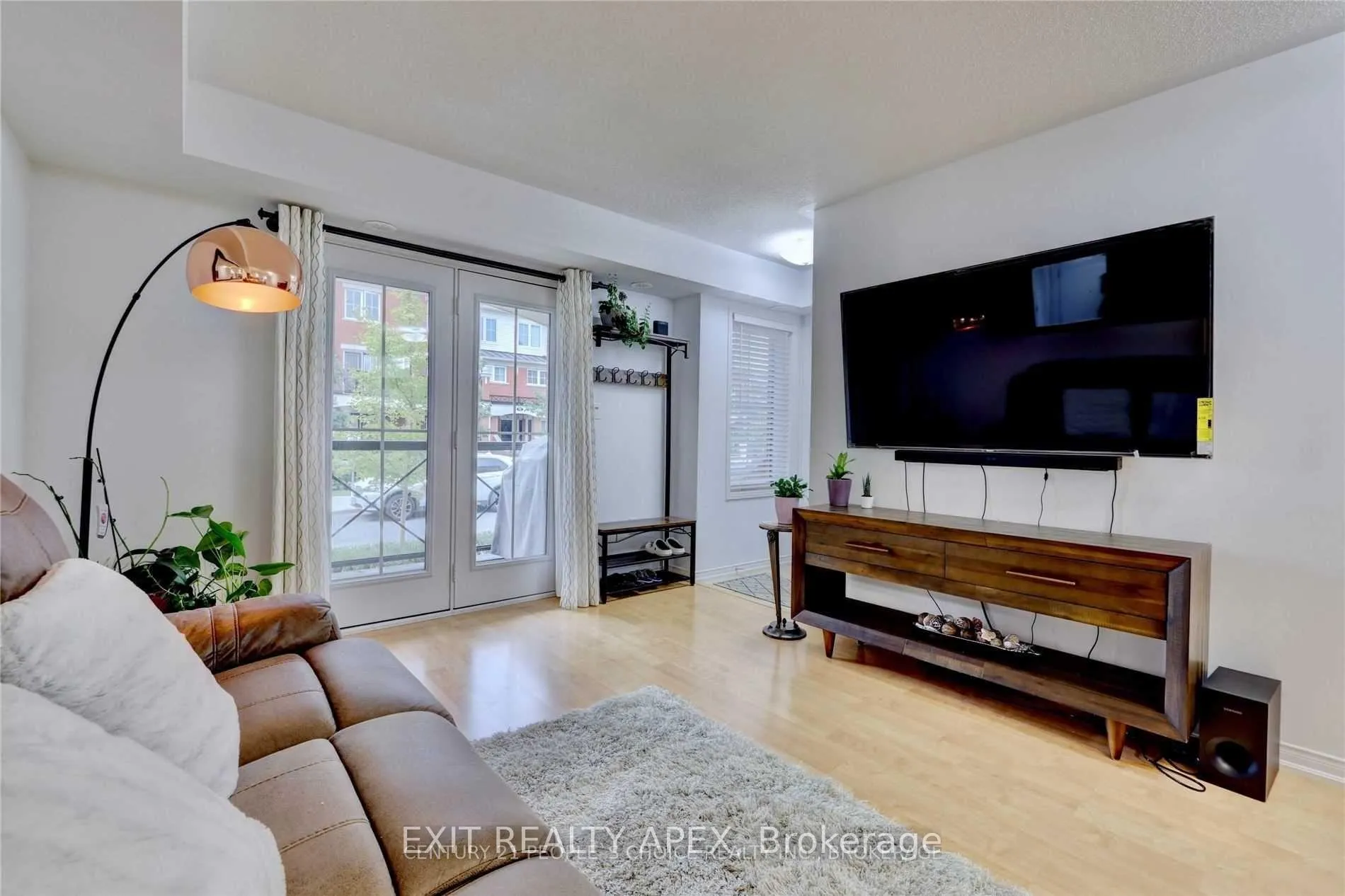 Photo 12 of Unit 19, 2504 Post Road, Oakville, River Oaks — HOMEH