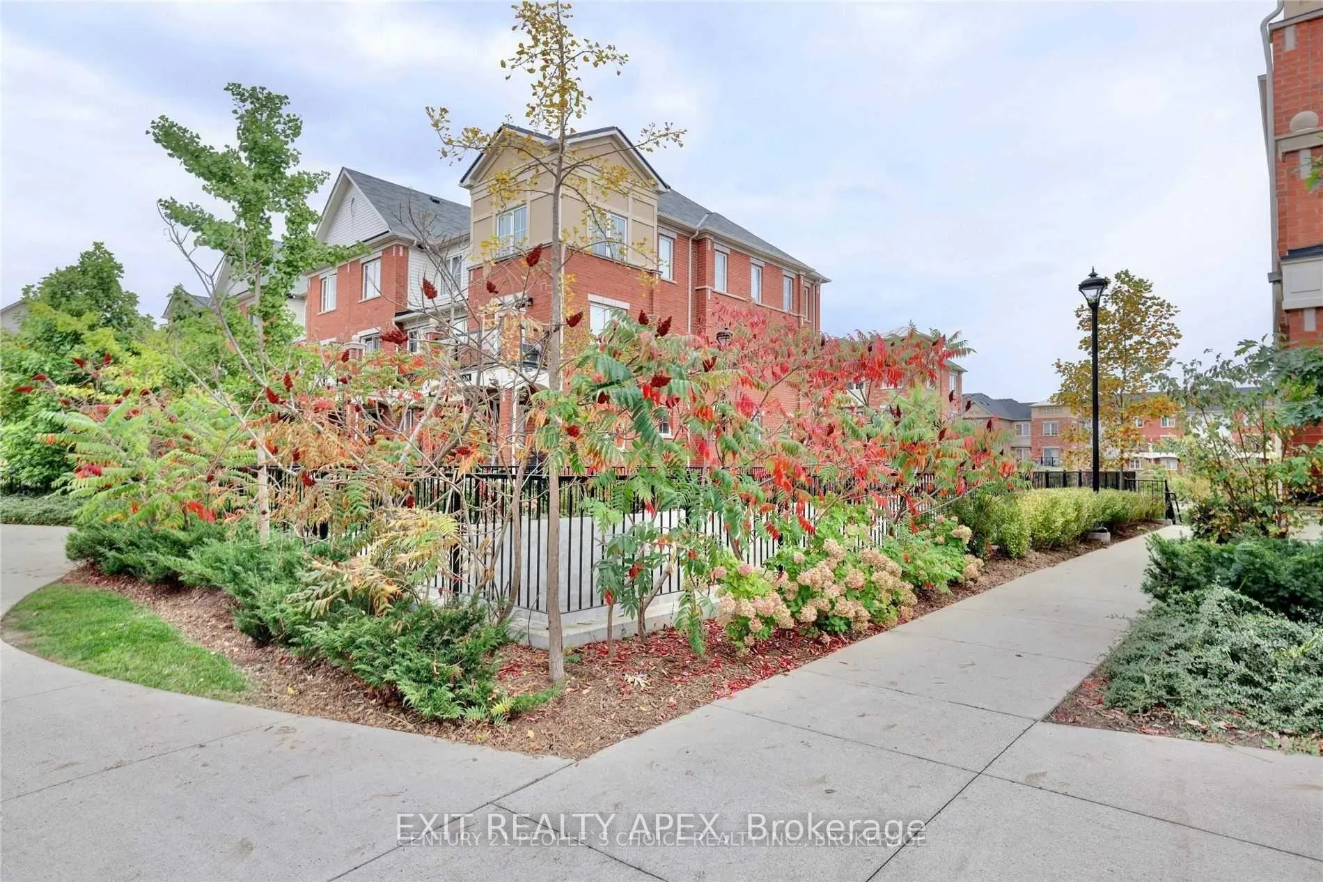 Photo 31 of Unit 19, 2504 Post Road, Oakville, River Oaks — HOMEH