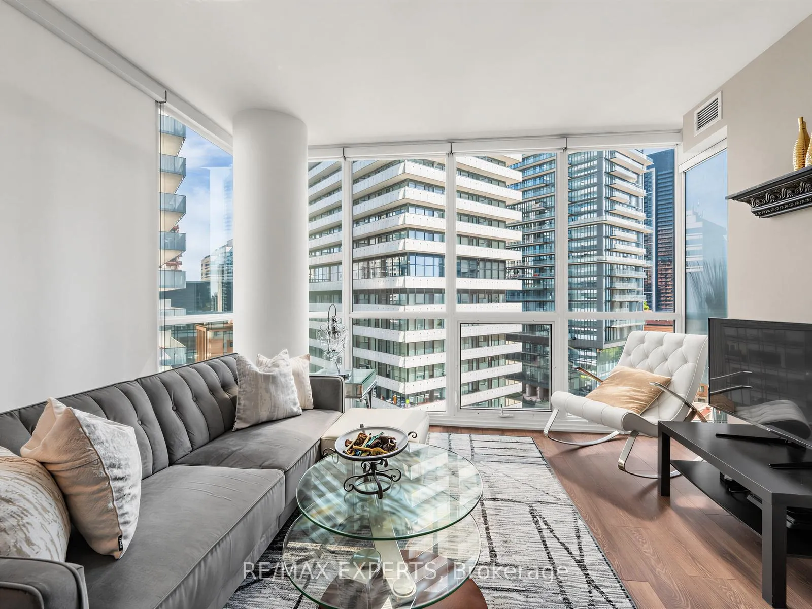 Photo 15 of Unit 1509, 45 Charles Street E, Toronto, Church-Yonge Corridor — HOMEH