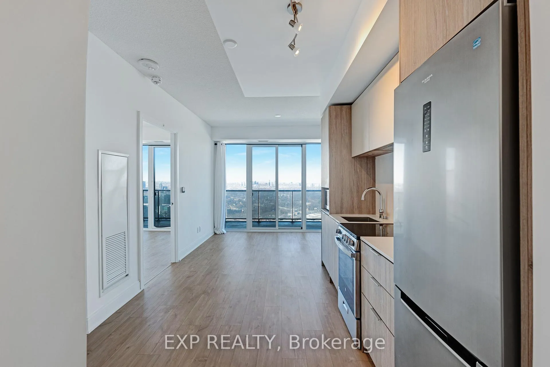 Photo 6 of Unit 4701, 70 Annie Craig Drive, Etobicoke, Mimico — HOMEH