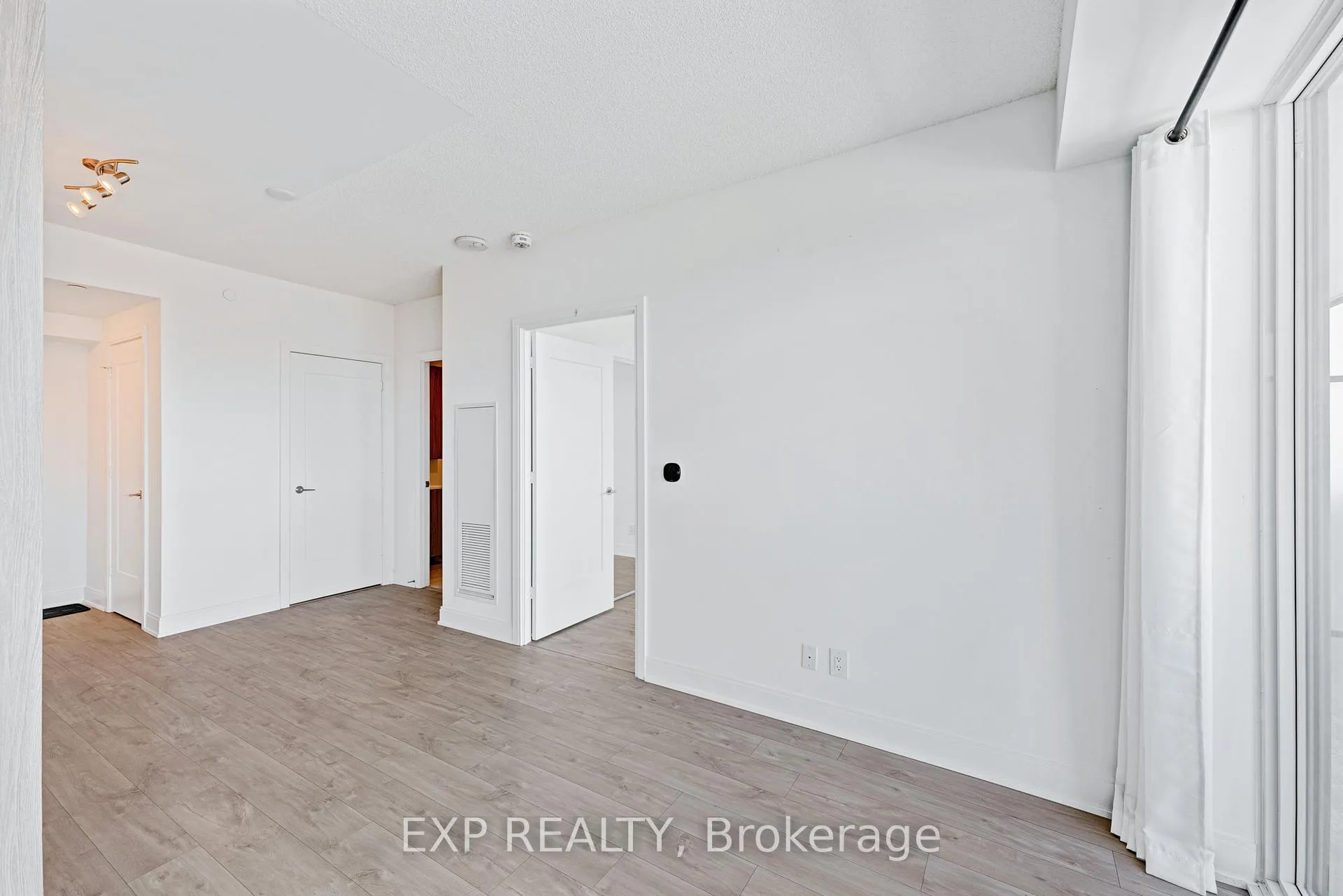 Photo 12 of Unit 4701, 70 Annie Craig Drive, Etobicoke, Mimico — HOMEH