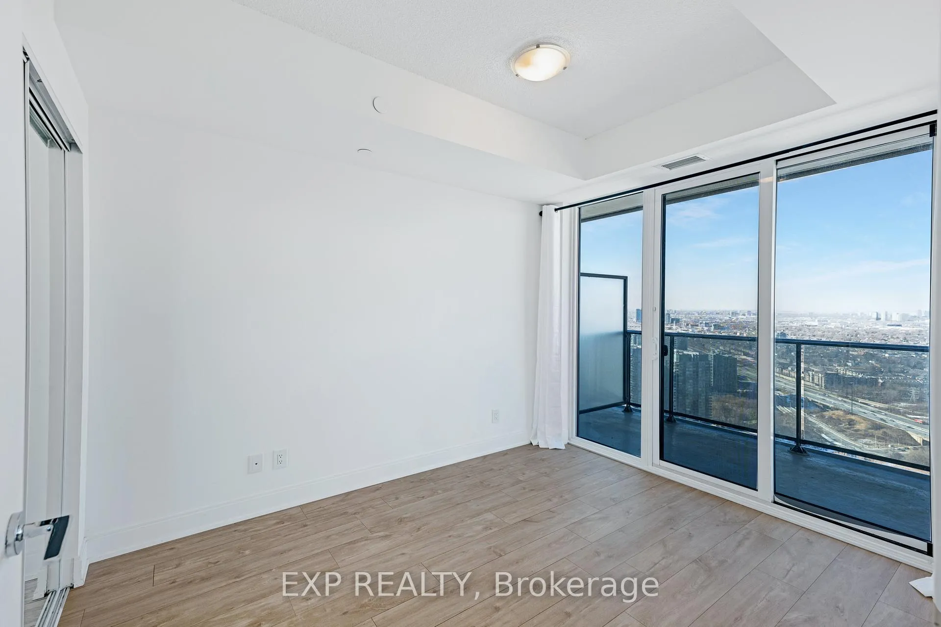 Photo 13 of Unit 4701, 70 Annie Craig Drive, Etobicoke, Mimico — HOMEH