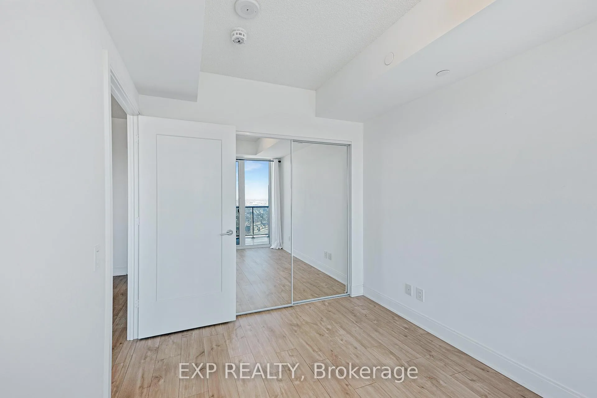 Photo 14 of Unit 4701, 70 Annie Craig Drive, Etobicoke, Mimico — HOMEH