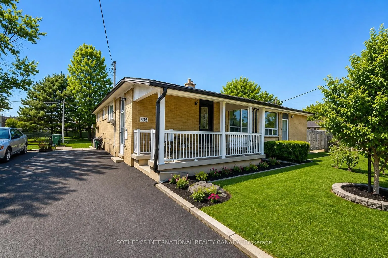 Front of 338 Demaine Crescent