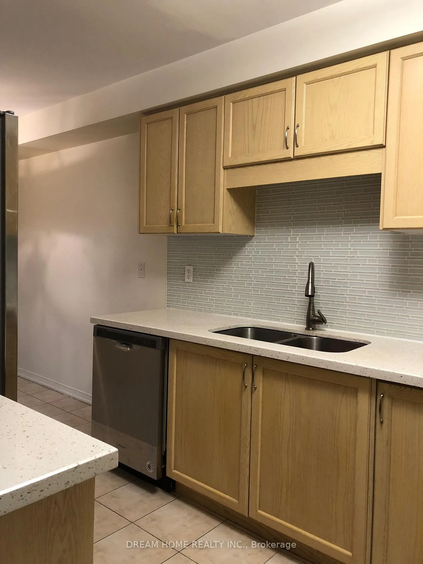 Photo 7 of 53 Charles Sturdy Road, Markham, Berczy — HOMEH
