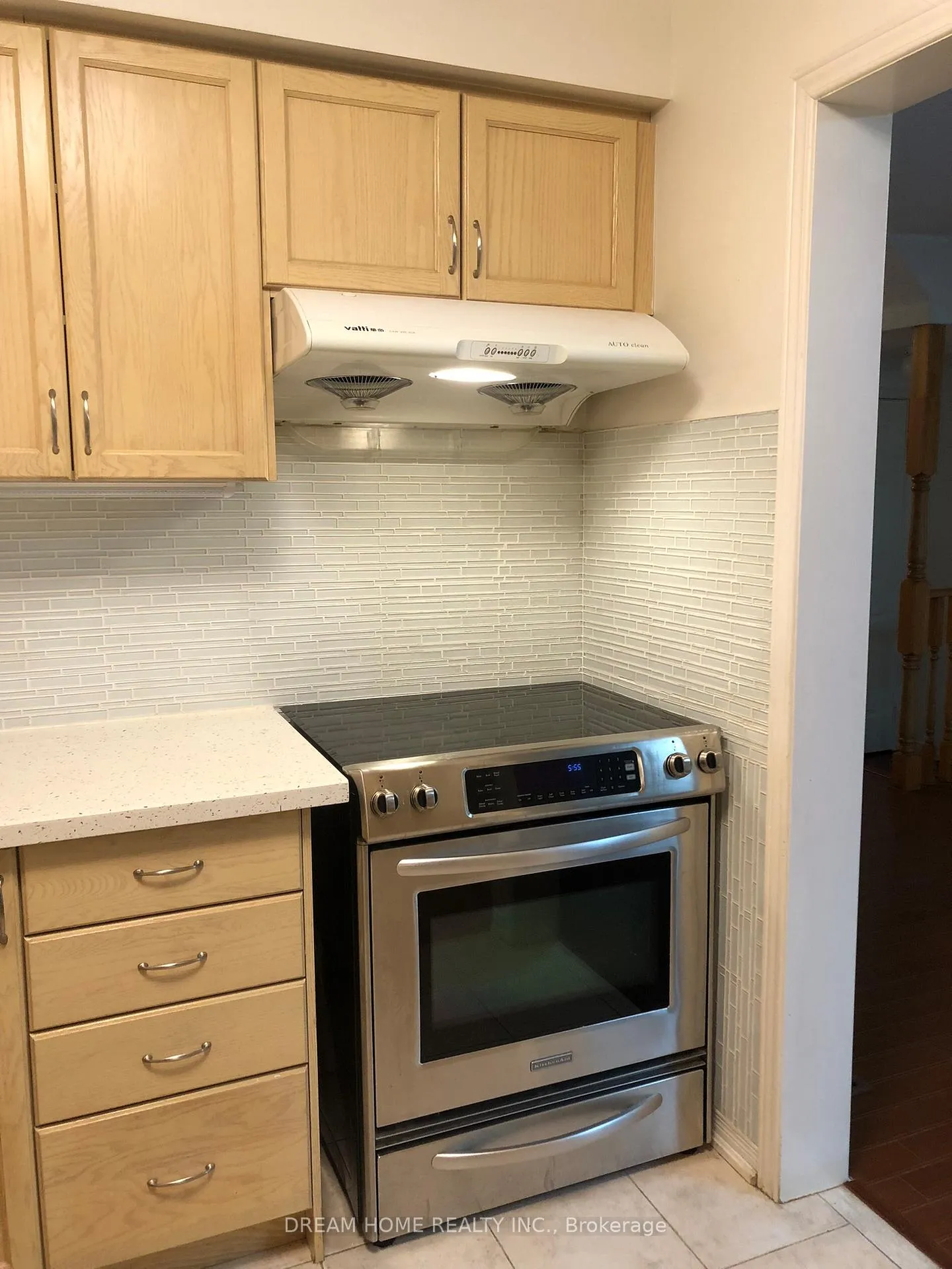 Photo 9 of 53 Charles Sturdy Road, Markham, Berczy — HOMEH