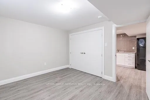 Photo 4 of 240 Wellington Street E, Barrie, Wellington — HOMEH