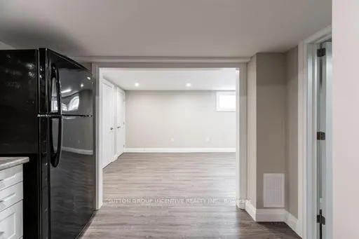 Photo 9 of 240 Wellington Street E, Barrie, Wellington — HOMEH