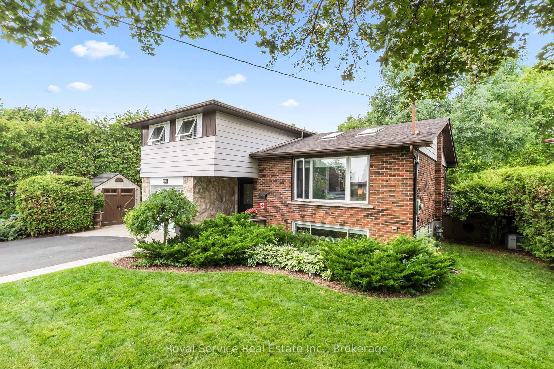 Photo 2 of 460 Harwood Drive, Oshawa, O'Neill — HOMEH