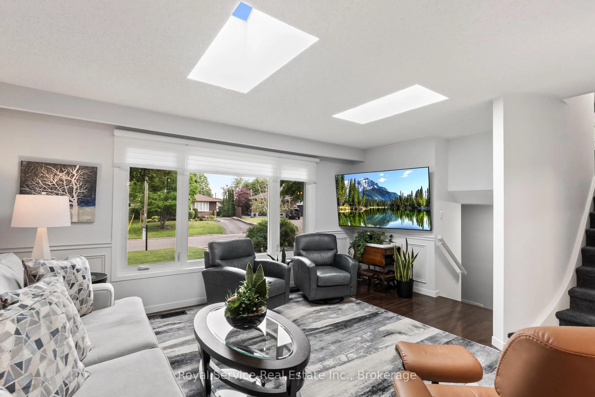 Photo 8 of 460 Harwood Drive, Oshawa, O'Neill — HOMEH