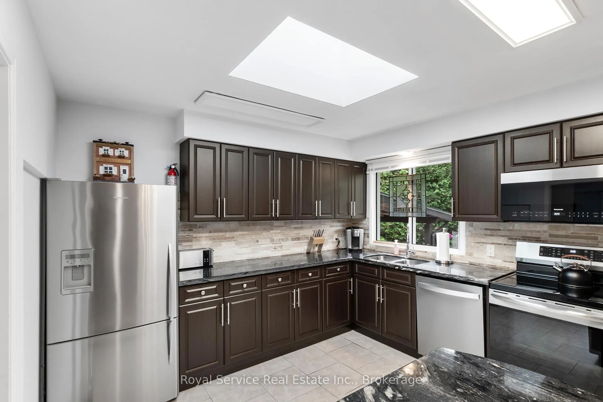 Photo 14 of 460 Harwood Drive, Oshawa, O'Neill — HOMEH