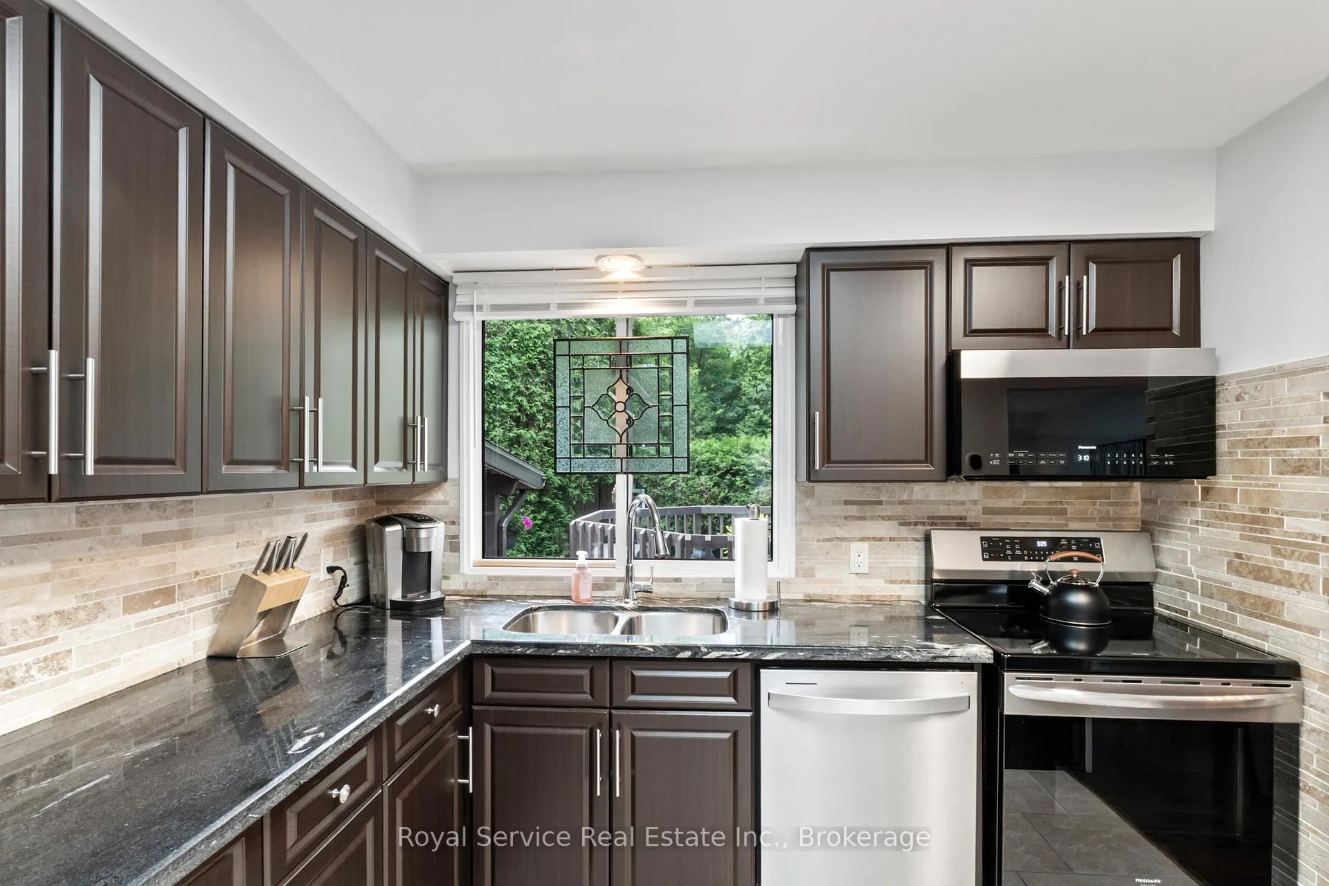 Photo 15 of 460 Harwood Drive, Oshawa, O'Neill — HOMEH