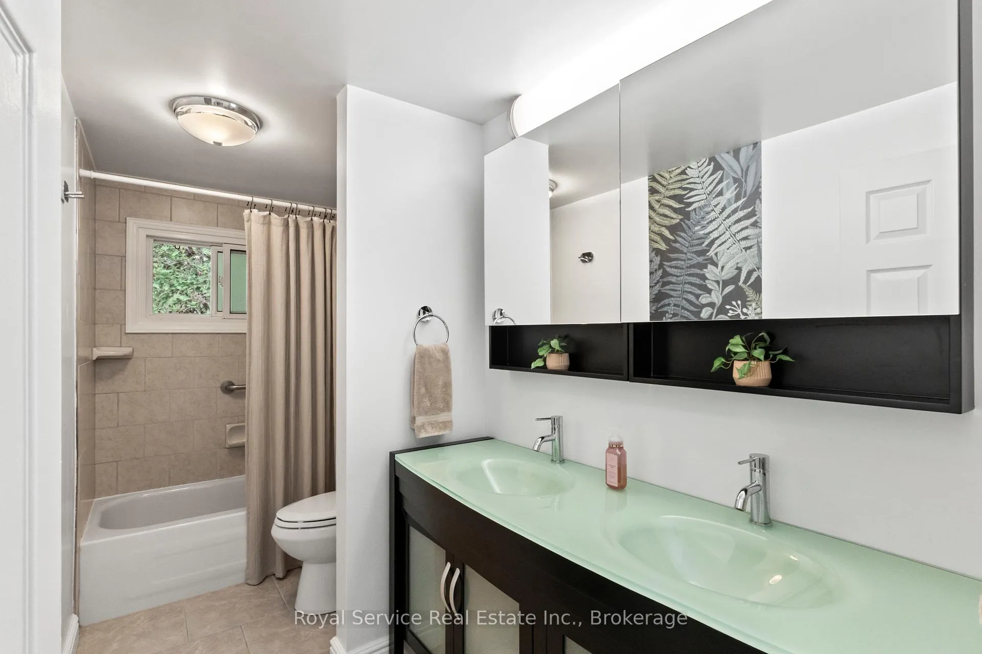 Photo 22 of 460 Harwood Drive, Oshawa, O'Neill — HOMEH
