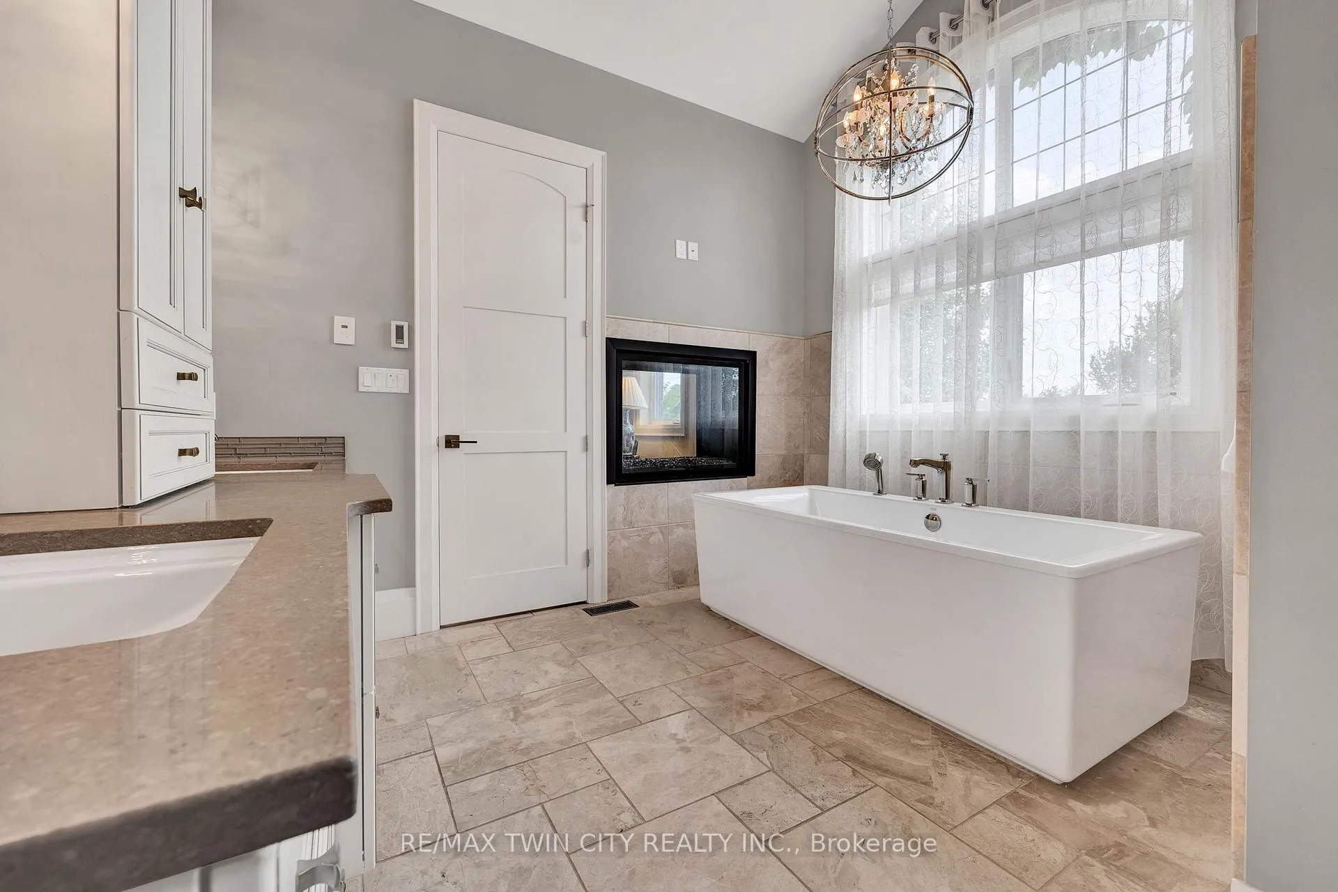Photo 21 of 585 Regal Place, Waterloo, Erbsville/Laurelwood — HOMEH