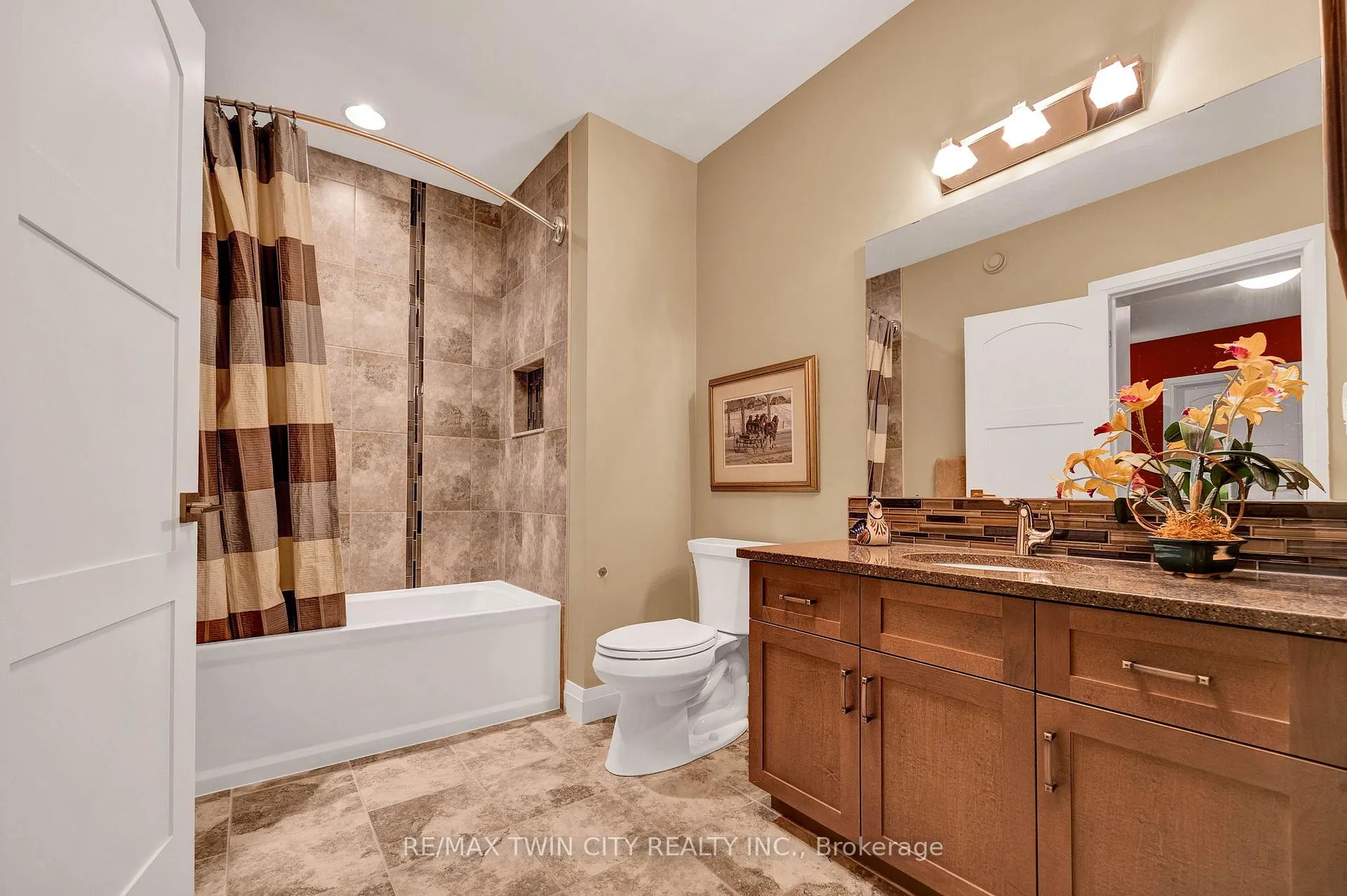 Photo 29 of 585 Regal Place, Waterloo, Erbsville/Laurelwood — HOMEH