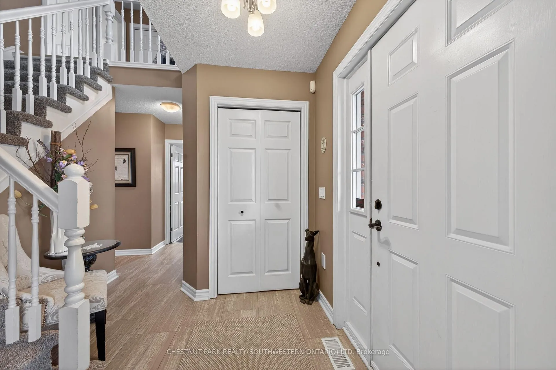 Photo 6 of 24 Lakeside Place E, Port Colborne, Sugarloaf — HOMEH