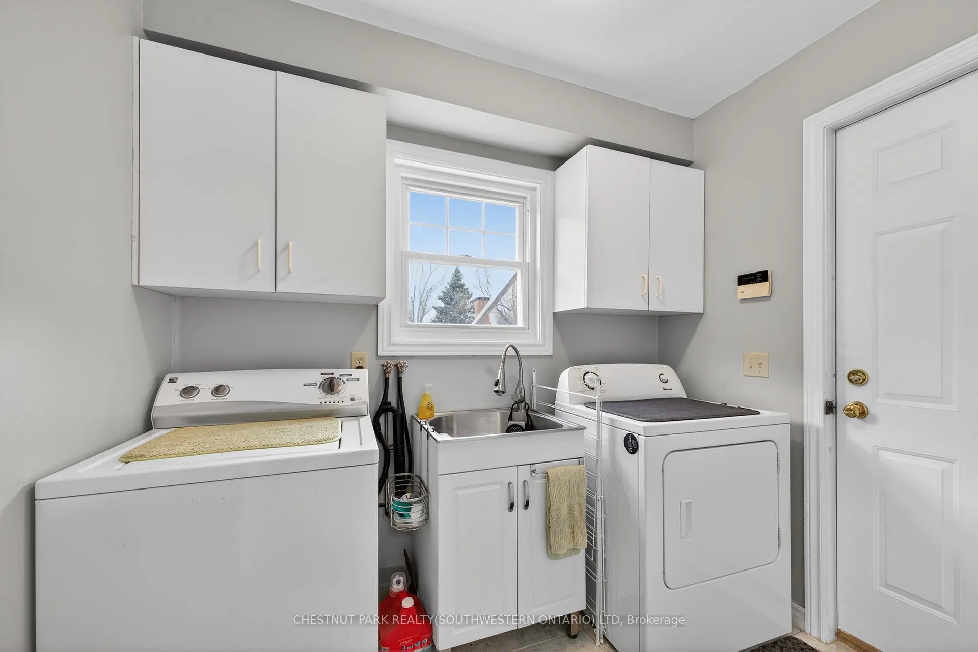 Photo 16 of 24 Lakeside Place E, Port Colborne, Sugarloaf — HOMEH