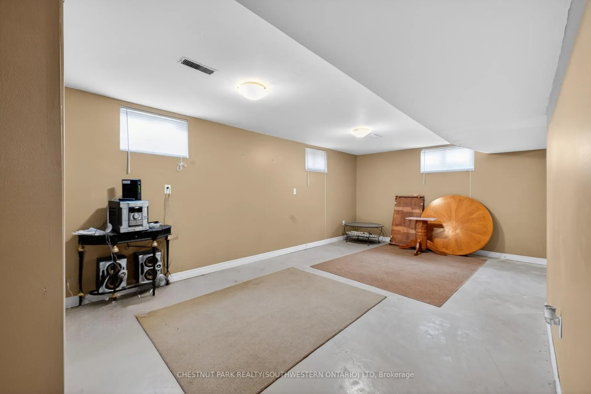 Photo 36 of 24 Lakeside Place E, Port Colborne, Sugarloaf — HOMEH